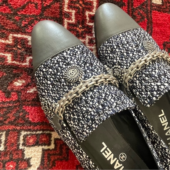 NEW NIB CHANEL Tweed Lambskin Cap Toe Chain Moccasin Loafers 37.5 - Picture 6 of 12